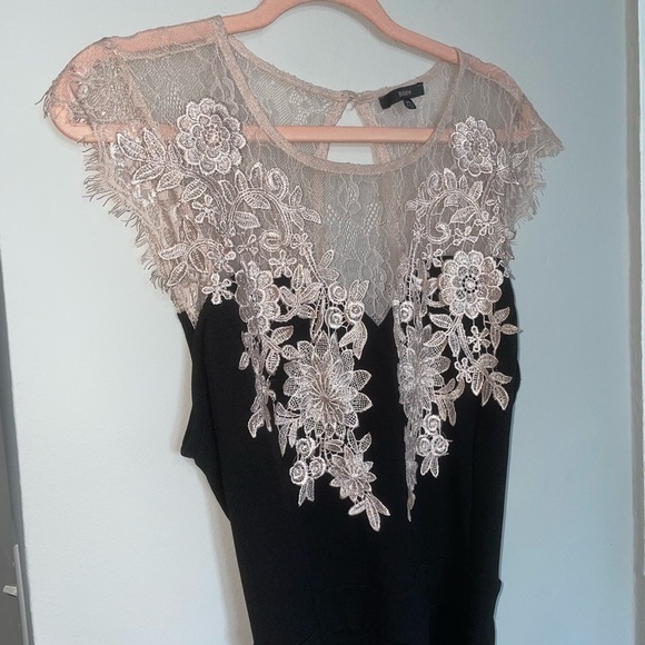 BLĀSHE lace Jumpsuit - Picture 5 of 13